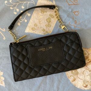 OLIVIA + JOY WRISTLET / Black Quilted with chain accent strap